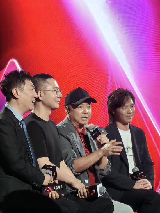 在这篇文章中，我们将探讨：大热喜剧《末路狂花钱》口碑热度再攀新高，徐州路演观众齐夸太好看